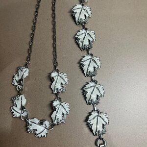 SARAH COVENTRY NECKLACE AND BRACELET SET